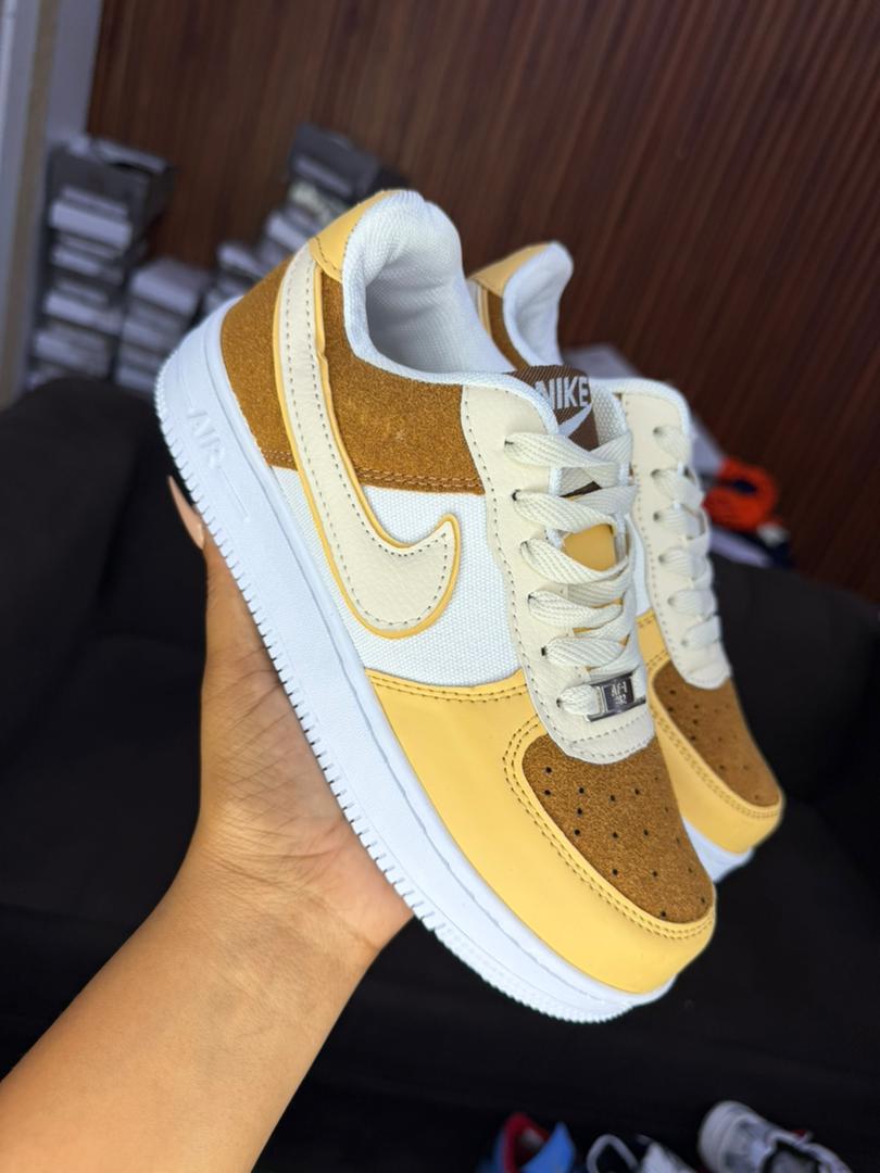 Nike Air Force 1